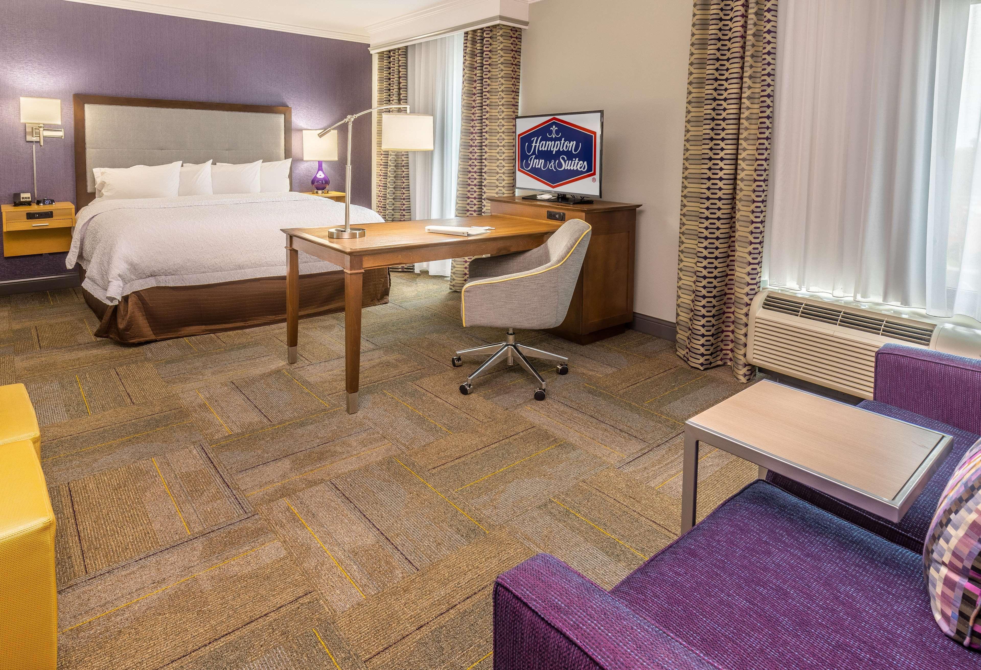 Hampton Inn & Suites Dublin Exterior photo