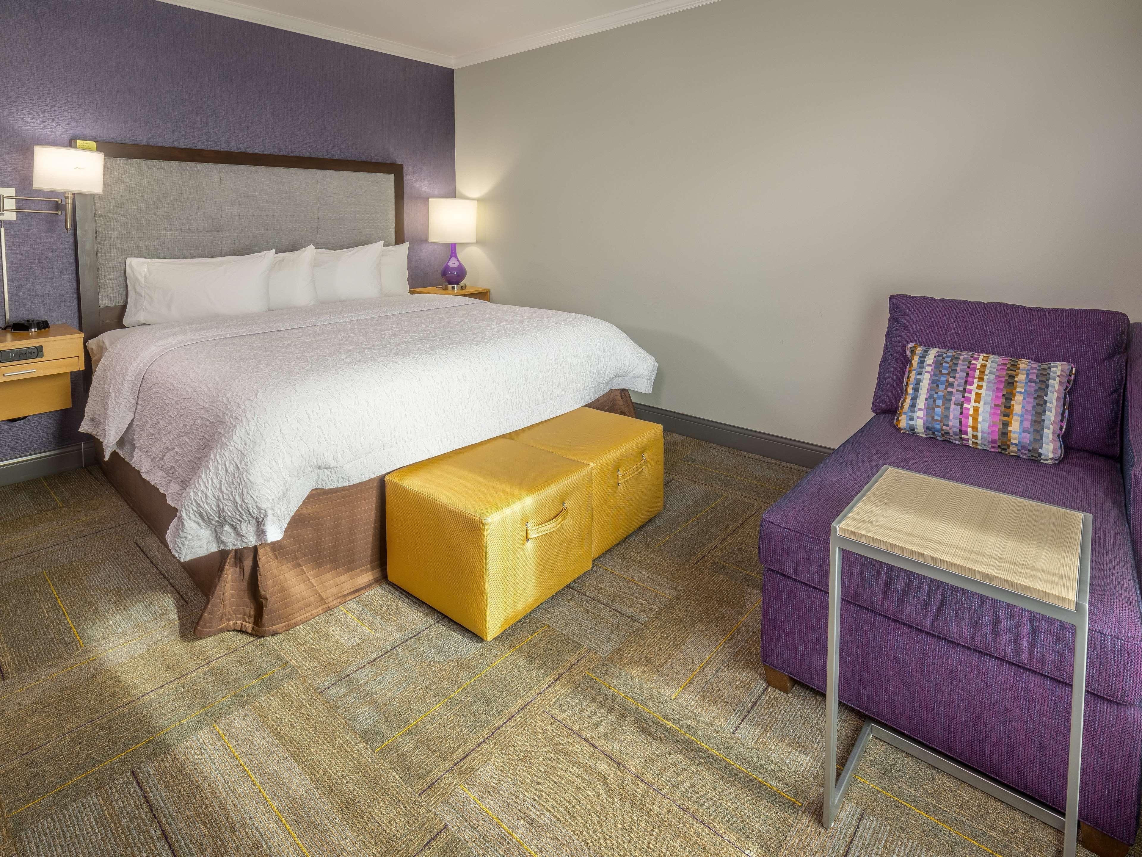 Hampton Inn & Suites Dublin Exterior photo